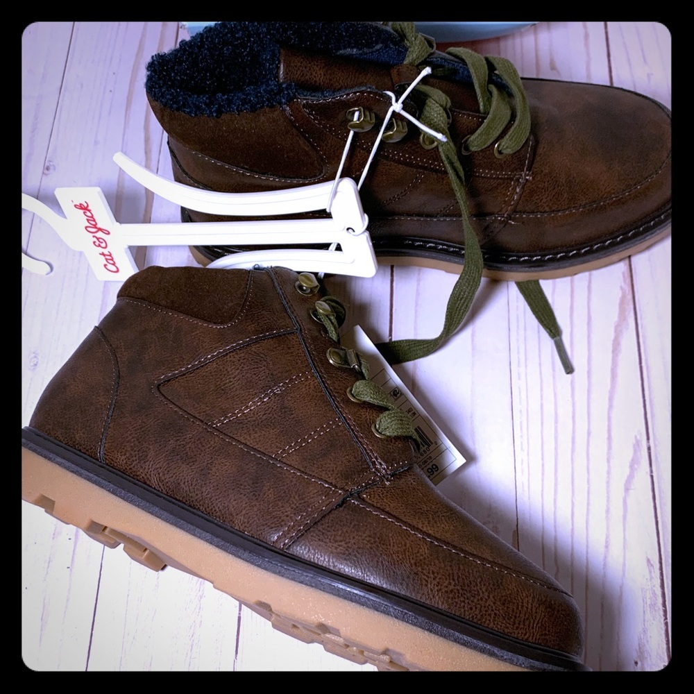 Cat & Jack NWT Boys Kory Fashion Boots